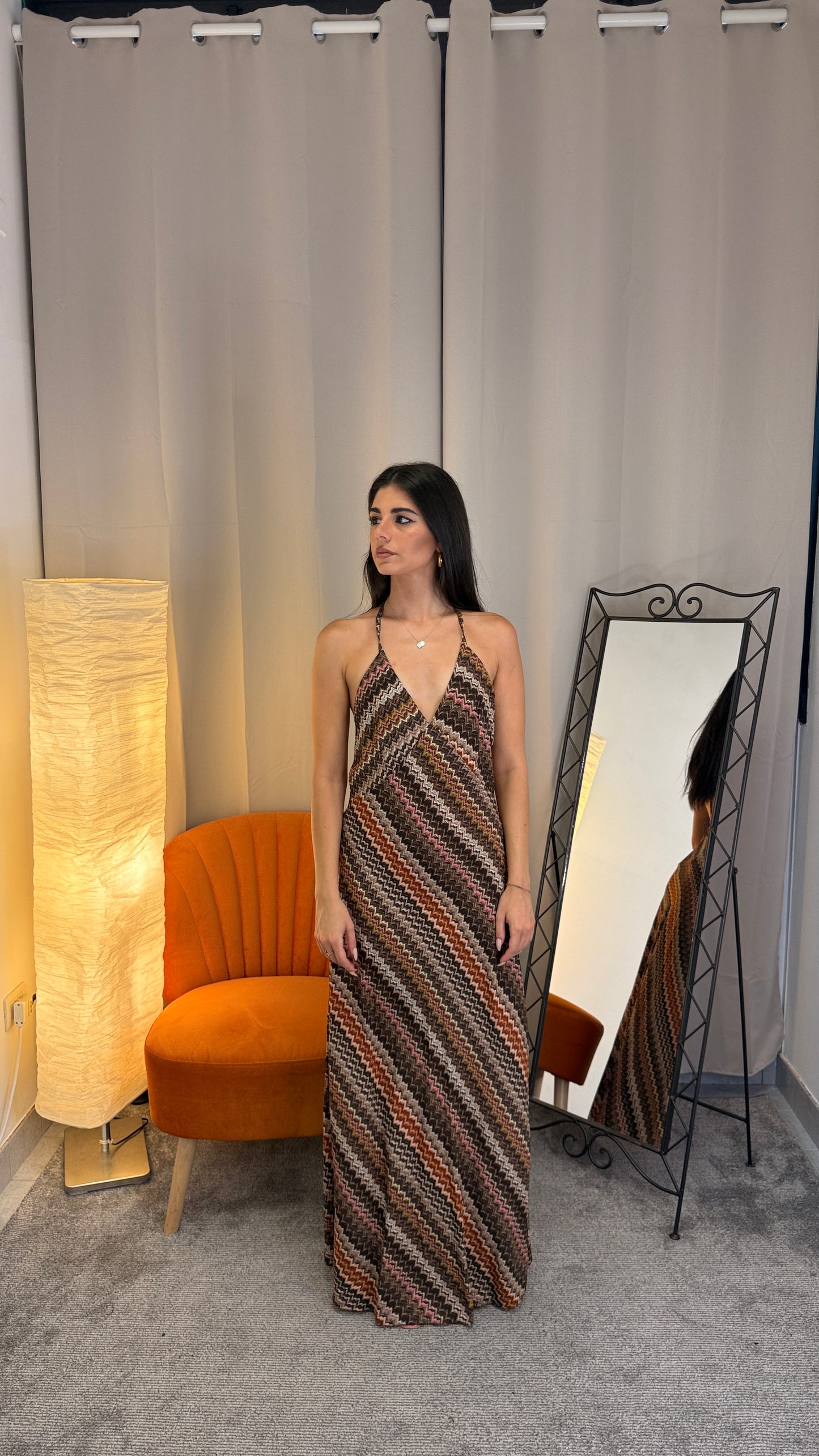 Abito zigzag con pietre - vista frontale