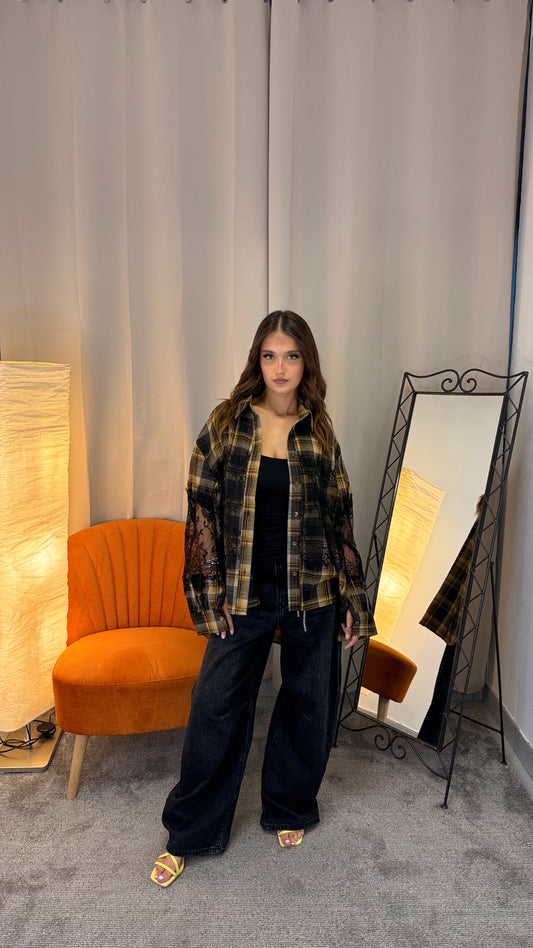 Camicia a quadri tartan giallo con dettaglio pizzo sulla manica