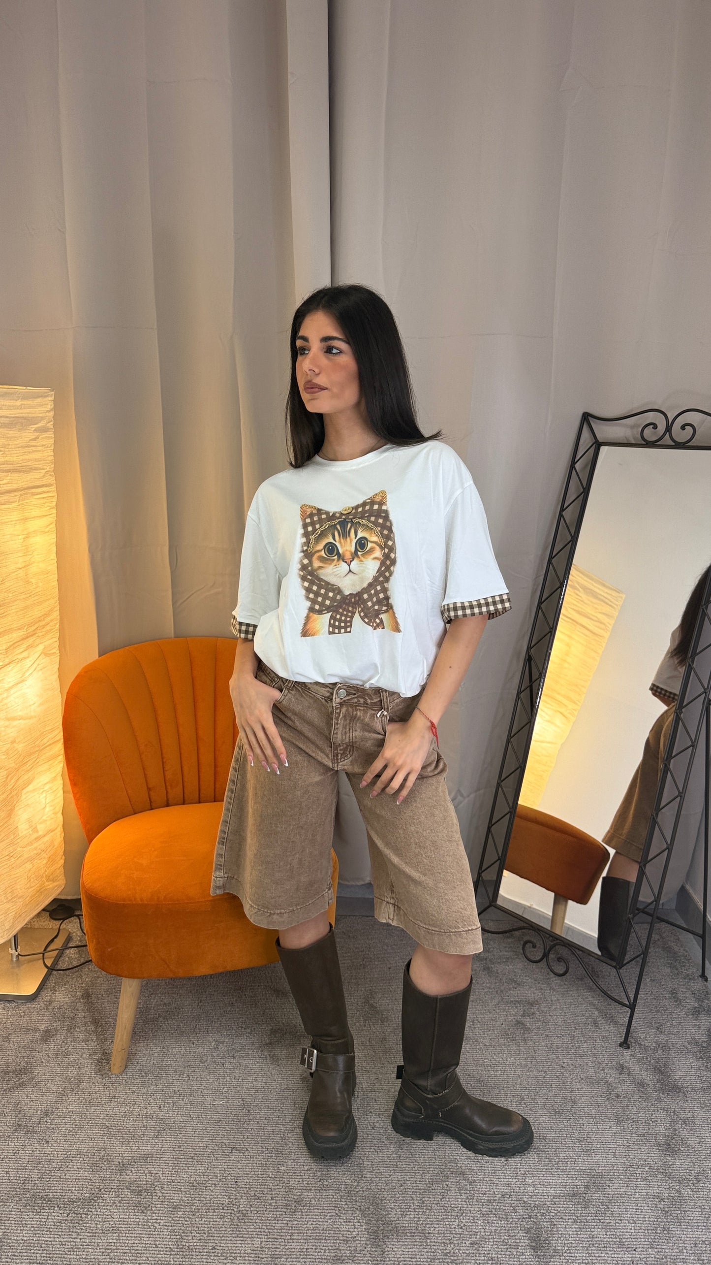 T-shirt Oversize Gatto con Foulard – 95% Cotone