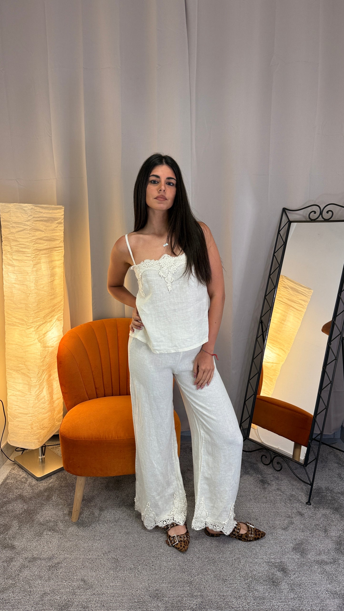 Completo Lino con Ricami – Canotta e Pantalone a Palazzo